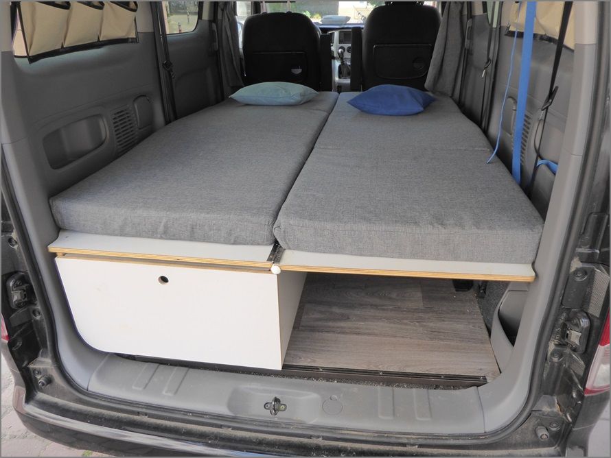 Nissan NV200 horizontal
